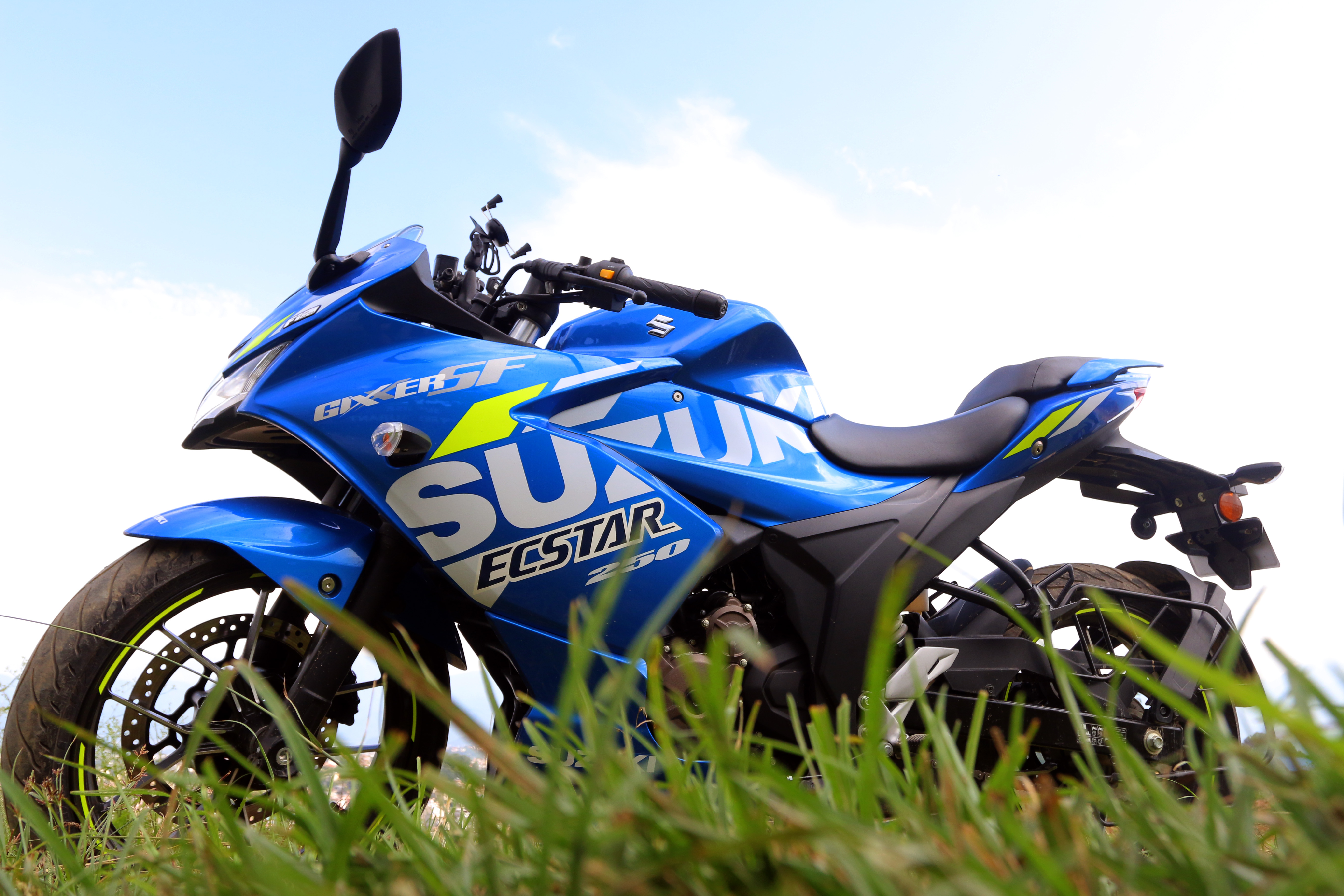 Suzuki Gixxer SF 250: The Best Quarter-litre Sports Bike